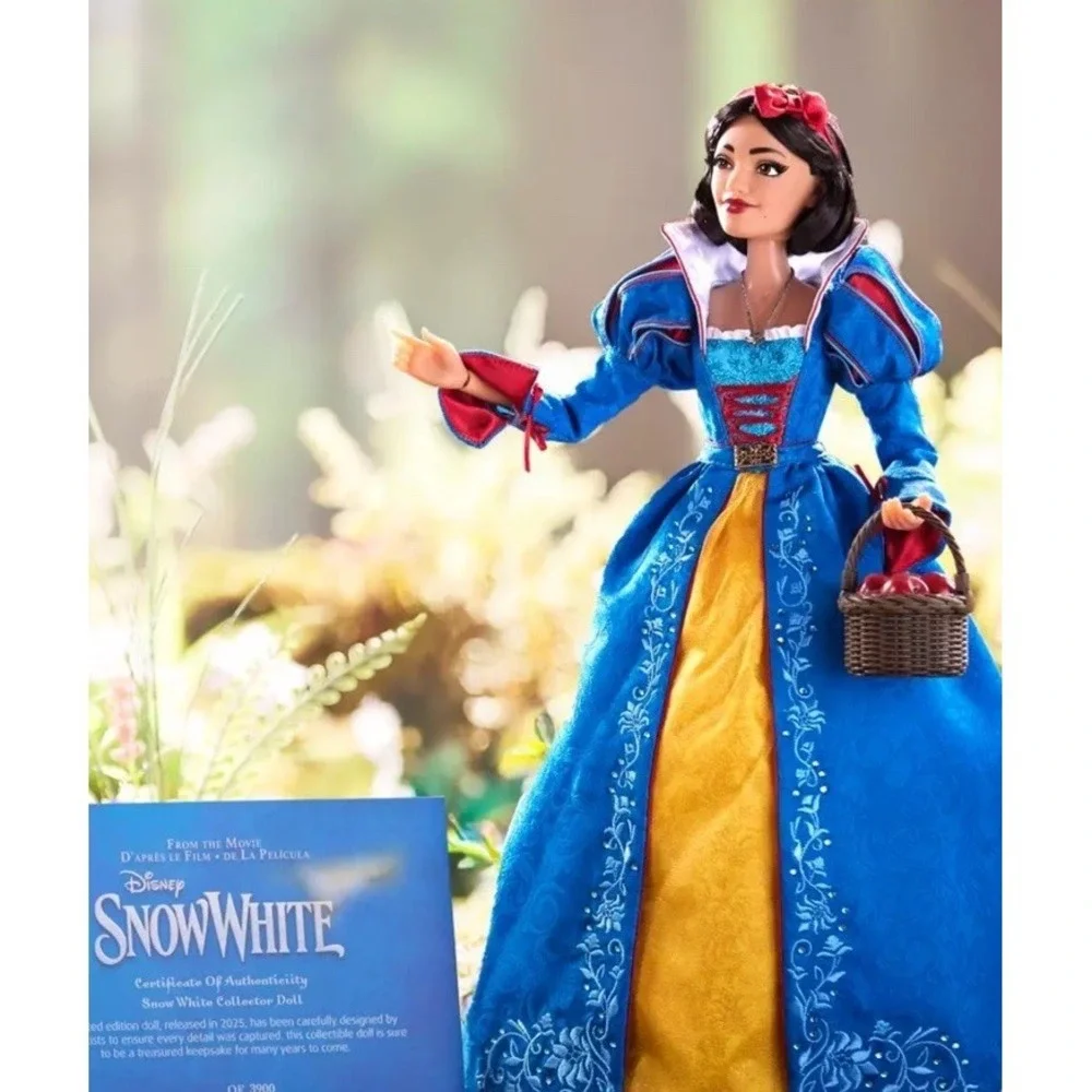 Disney Parks Snow White Collector‎ Doll 16